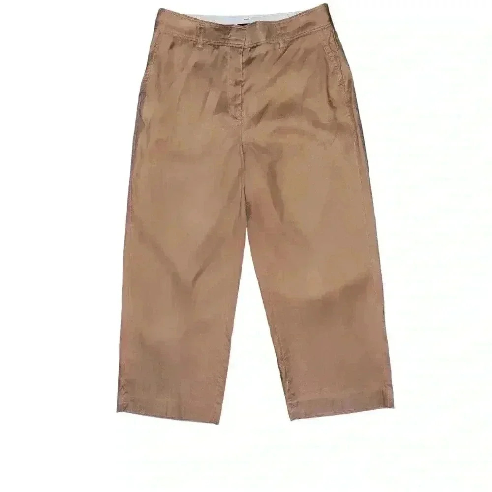 White House Black Market The Wide Leg Crop in size 10 new without tags